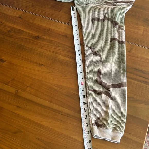 Stussy waffle knit camo long-sleeve shirt - Picture 12 of 12